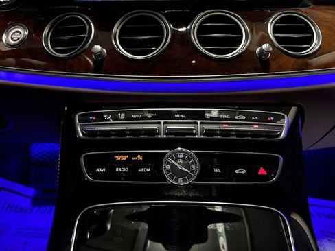 Used 2017 Mercedes-Benz E 300 4MATIC image 17