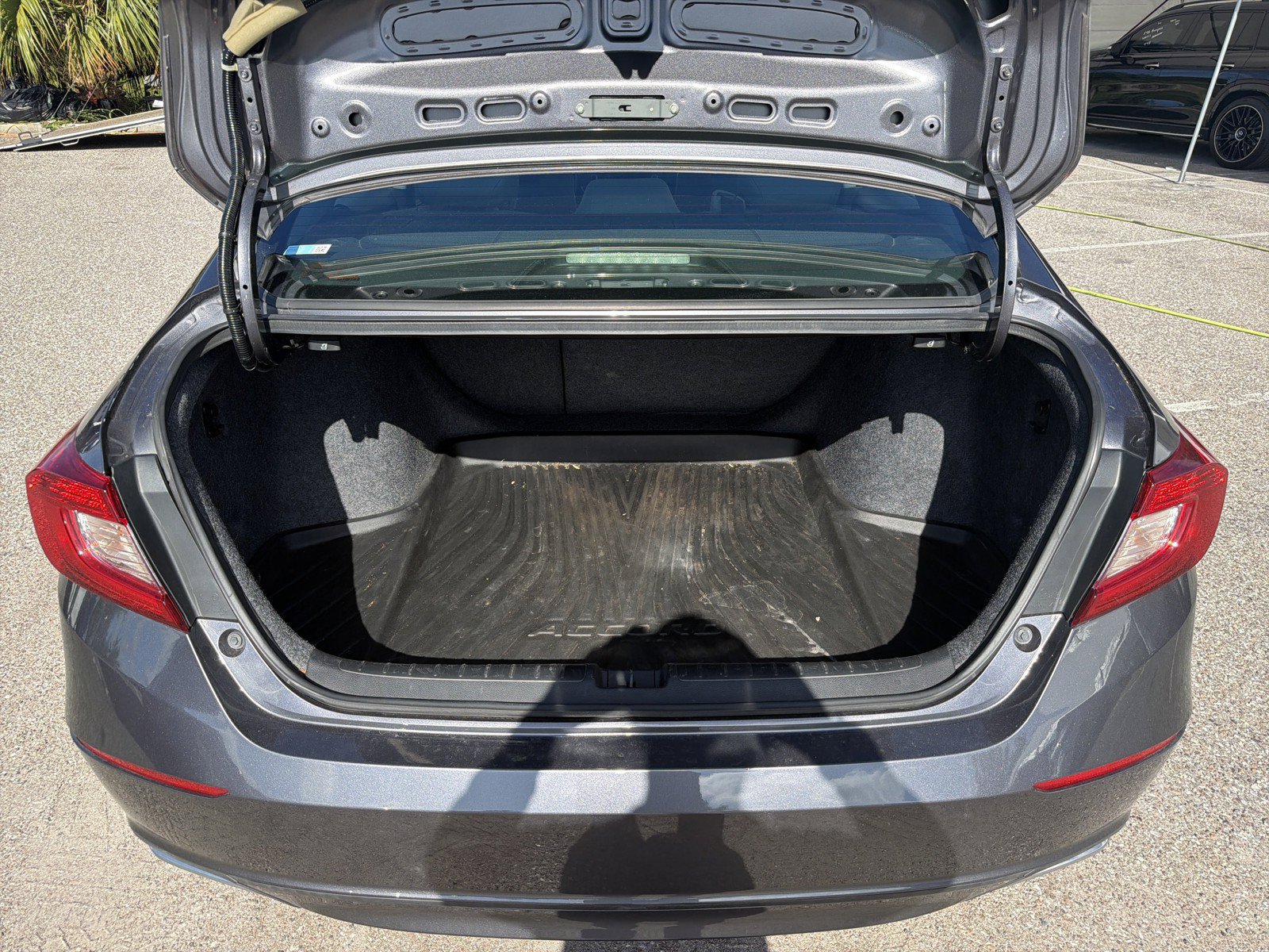 Used 2018 Honda Accord EX-L image 11