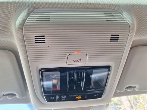 New 2026 Volkswagen Tiguan SE image 17