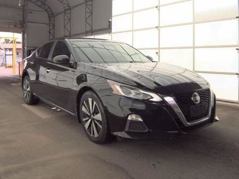 Used 2021 Nissan Altima 2.5 SV w/ SV Premium Package AWD/4WD image 4