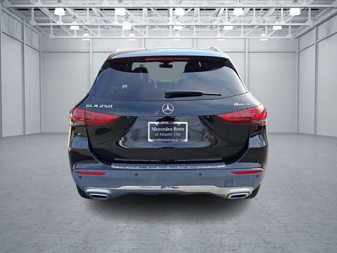 Certified 2022 Mercedes-Benz GLA 250 4MATIC image 5