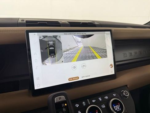 New 2025 Land Rover Defender 110 V8 image 32