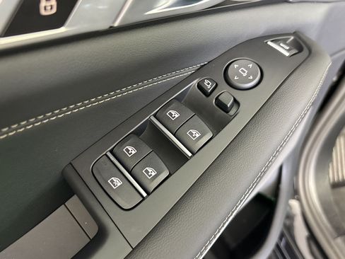 Used 2026 BMW X5 sDrive40i w/ M Sport Package RWD image 15