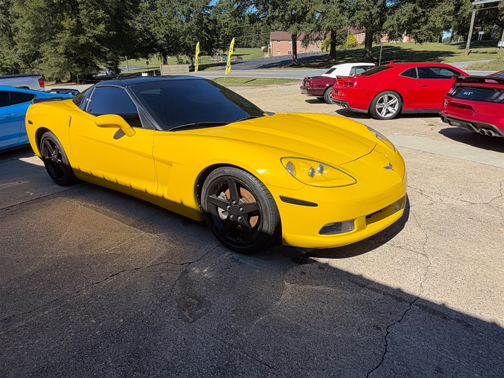 Used 2011 Chevrolet Corvette Coupe w/ Preferred Equipment Group RWD image 6