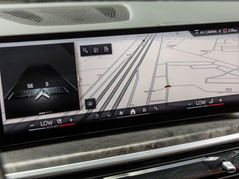 Used 2024 BMW X5 xDrive40i w/ Parking Assistance Package image 27