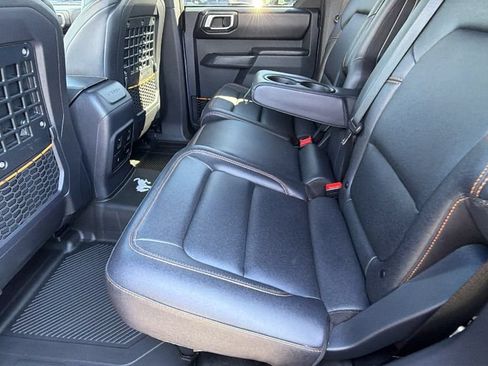 Used 2024 Ford Bronco Badlands AWD/4WD image 16