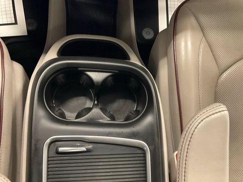 Used 2018 Chrysler Pacifica Limited w/ Advanced Safetytec Group FWD image 23