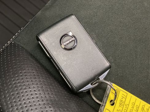 Used 2019 Volvo XC60 T6 R-Design w/ Protection Package Premier image 31