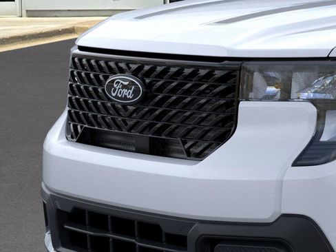 New 2025 Ford Maverick XLT image 18