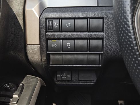 Used 2025 Toyota Tacoma TRD Sport AWD/4WD image 23