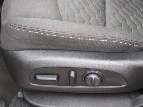 Used 2021 Chevrolet Equinox LT image 14