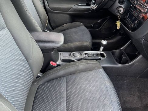 Used 2016 Mitsubishi Outlander ES FWD image 23