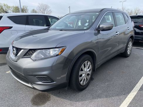 Used 2015 Nissan Rogue S image 3