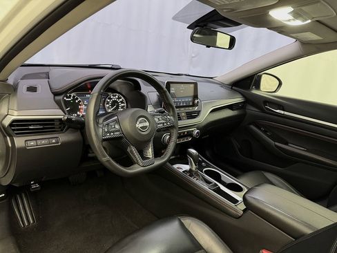 Used 2023 Nissan Altima 2.5 SR image 8