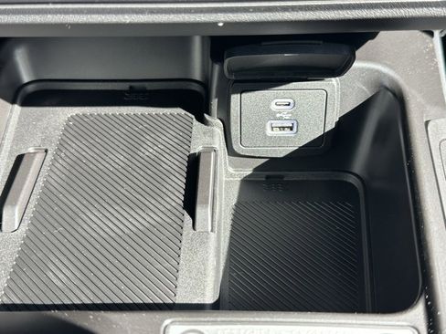 New 2025 Ford Bronco 4-Door image 27