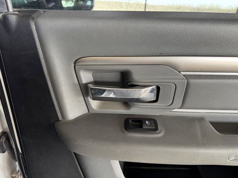 Used 2019 RAM 1500 Lone Star image 32