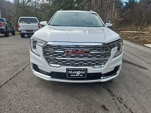 Used 2023 GMC Terrain Denali image 8