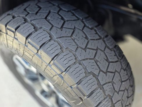 Used 2022 Toyota Tacoma TRD Off-Road w/ Technology Package image 20