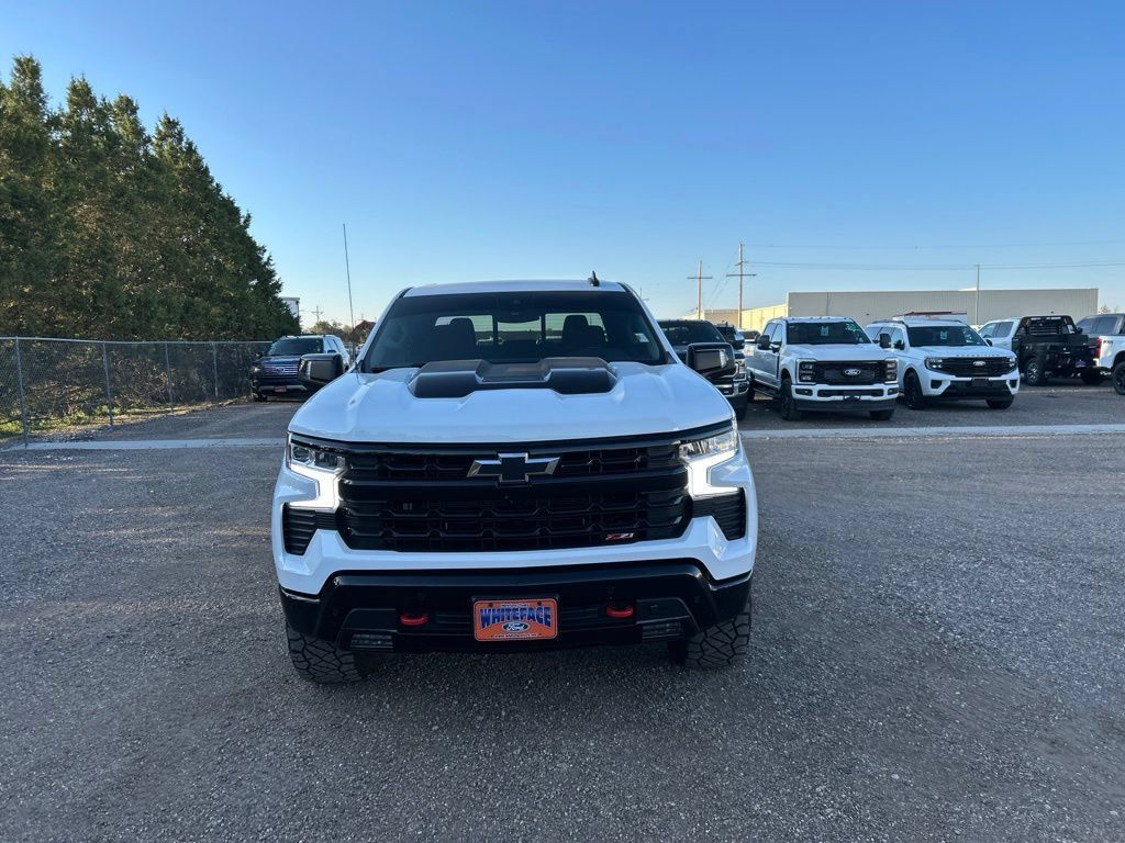 Used 2025 Chevrolet Silverado 1500 LT Trail Boss w/ Convenience Package II AWD/4WD image 10