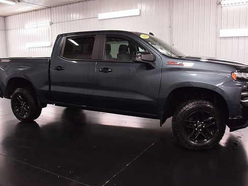 Used 2020 Chevrolet Silverado 1500 LT Trail Boss AWD/4WD image 9