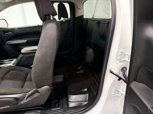 Used 2021 Chevrolet Colorado LT w/ Fleet Safety Package image 14