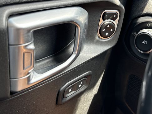 Used 2020 Jeep Wrangler Unlimited Sport S AWD/4WD image 16