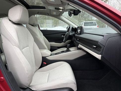 Used 2025 Honda Accord SE image 19