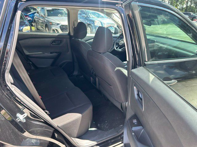 Used 2024 Nissan Rogue S AWD/4WD image 8