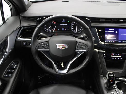 Certified 2024 Cadillac XT6 Premium Luxury image 19