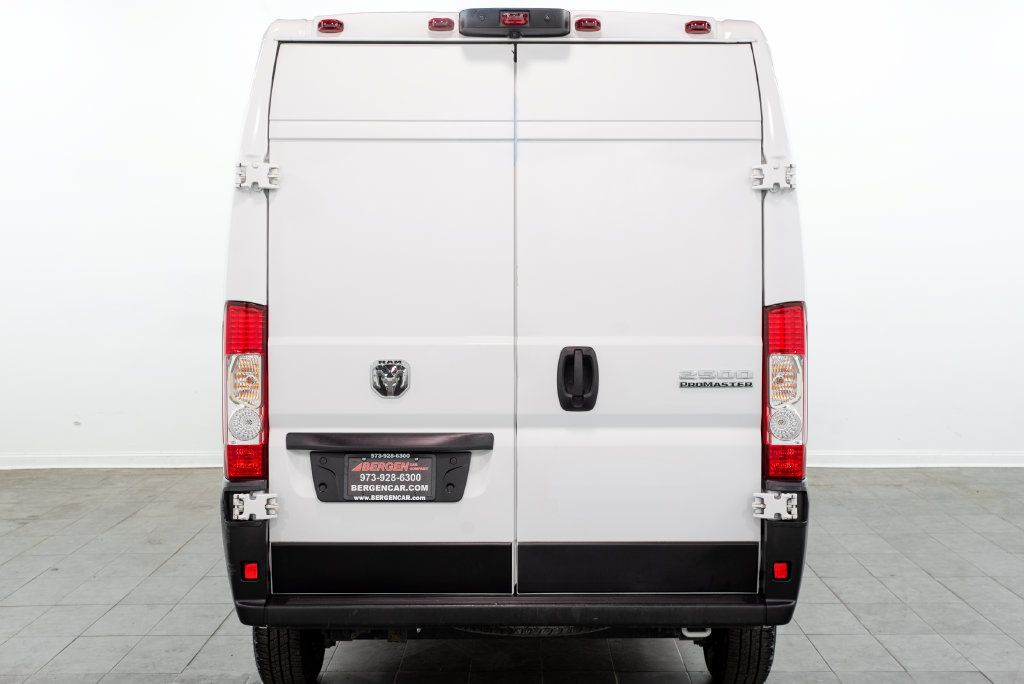 Used 2025 RAM ProMaster 2500 w/ Convenience Group FWD image 7