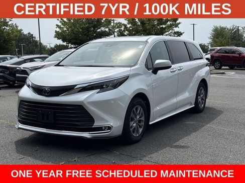 Used 2024 Toyota Sienna XLE FWD image 5