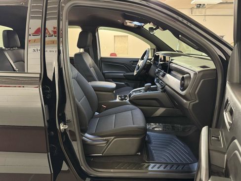 Used 2024 Chevrolet Colorado Trail Boss w/ Advanced Trailering Package image 35