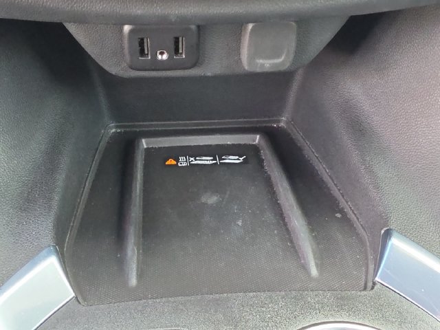 Certified 2022 Chevrolet Traverse LT FWD image 32