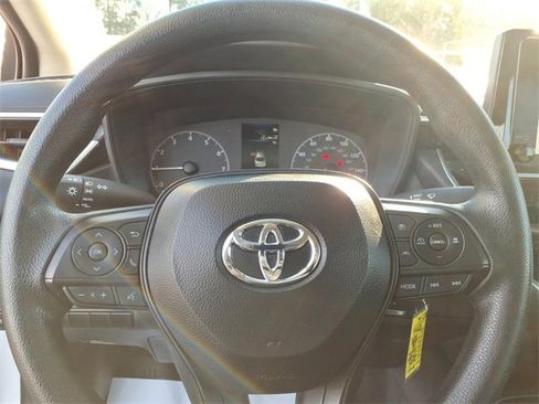 Used 2024 Toyota Corolla LE image 23