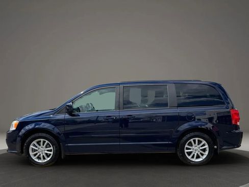 Used 2015 Dodge Grand Caravan SXT w/ UConnect Hands-Free Group image 2