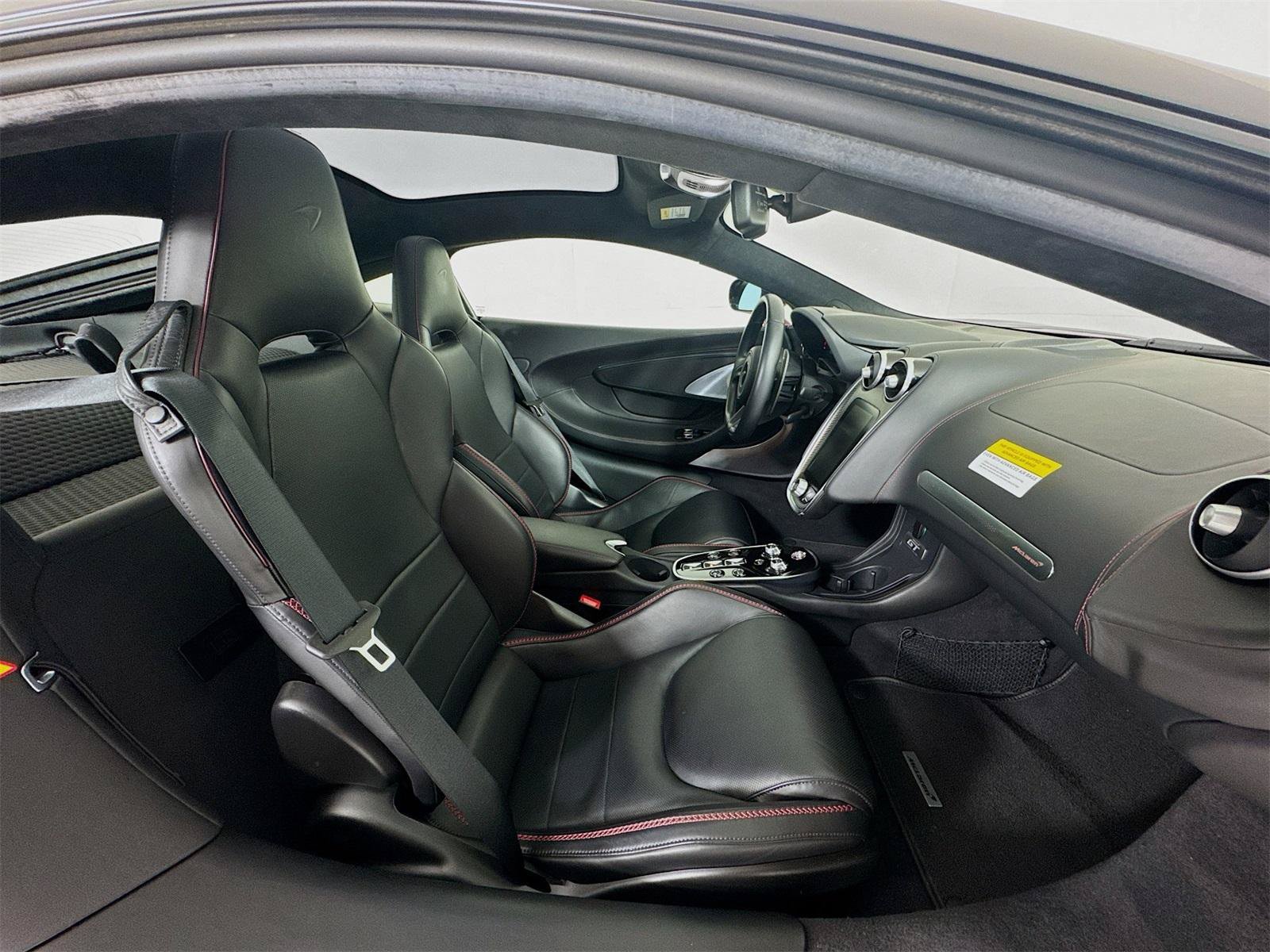 Used 2023 McLaren GT RWD image 13