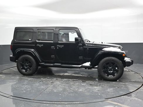 Used 2014 Jeep Wrangler Unlimited Sahara image 4