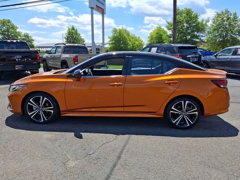Used 2023 Nissan Sentra SR w/ SR Premium Package FWD image 4