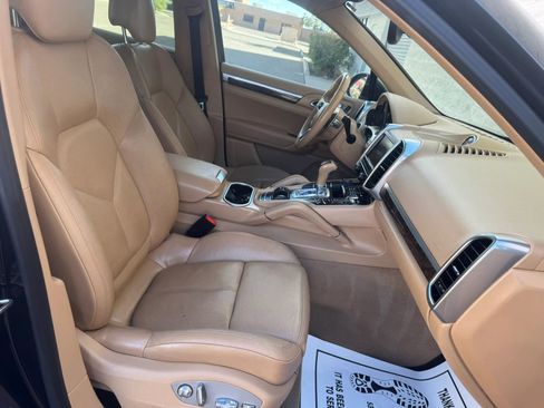 Used 2015 Porsche Cayenne Diesel image 15