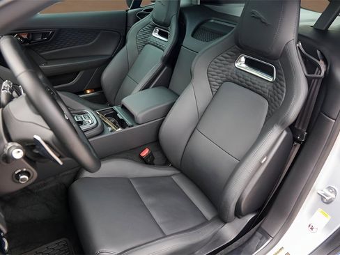 Used 2023 Jaguar F-TYPE R image 7