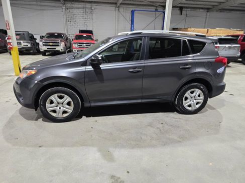 Used 2015 Toyota RAV4 LE image 4
