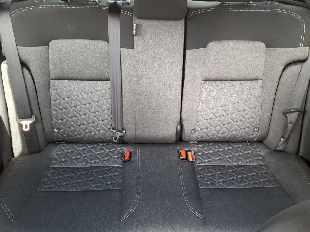 Used 2026 Nissan Kicks SV FWD image 17