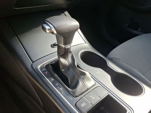 Used 2019 Kia Sorento LX V6 image 12