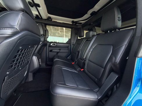 New 2025 Ford Bronco Badlands image 57