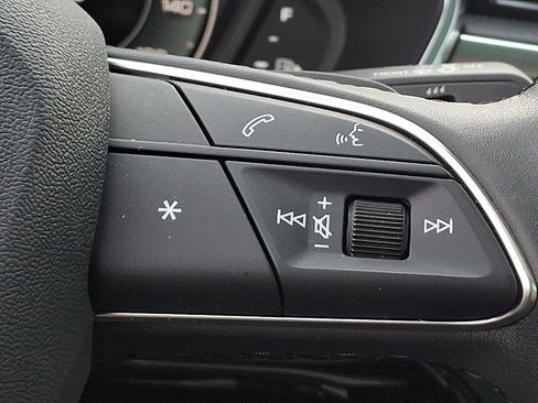 Used 2025 Audi Q3 2.0T Premium Plus w/ Premium Plus Package image 23