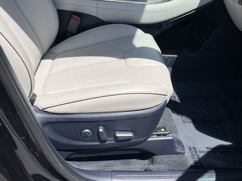 Certified 2025 Hyundai Palisade Calligraphy AWD/4WD image 18