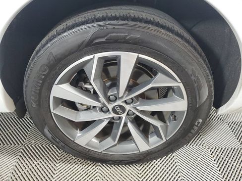Used 2023 Audi Q5 2.0T Premium Plus w/ Premium Plus Package AWD/4WD image 11