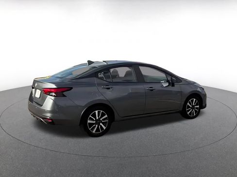 Used 2025 Nissan Versa SV FWD image 10