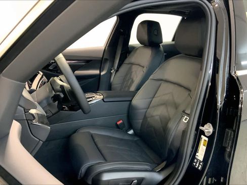 New 2026 BMW 530i xDrive w/ Premium Package image 9