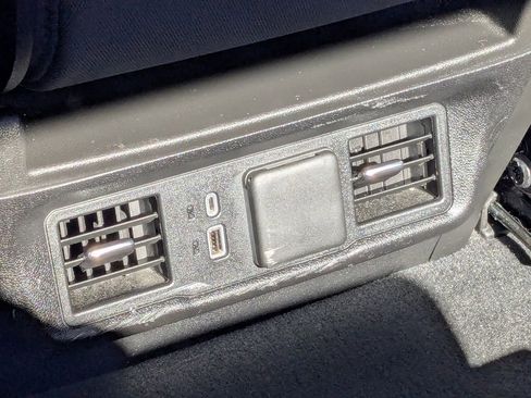 Used 2025 Chevrolet Silverado 2500 LT w/ Convenience Package image 15